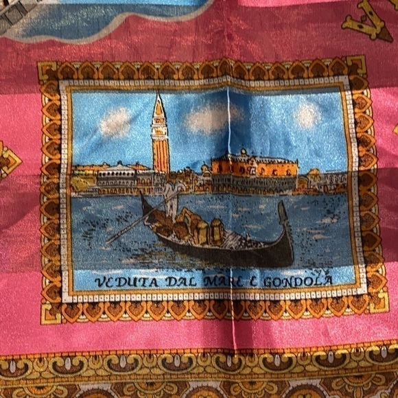Venezia Scarf Featured 6 Touristic Attractions 37 x 37 - Picture 6 of 11